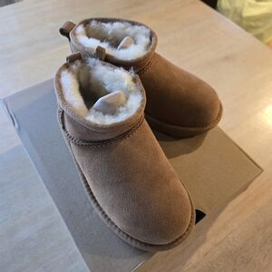 UGG Classic Ultra Mini Boots in Tan